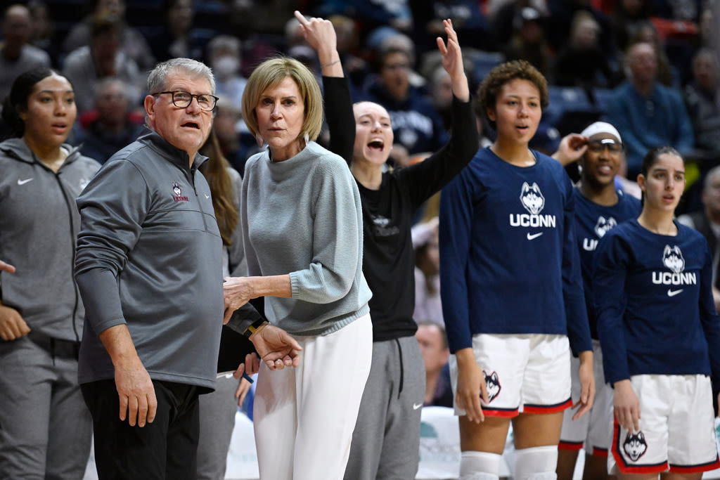 UConn to honor women's basketball coaches Geno Auriemma, Chris Dailey during 40th season at school