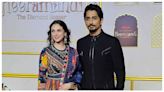 Aditi Rao Hydari and Siddharth make for a stunning couple as they pose for the paparazzi together at Heeramandi premiere - See photos - Times of India