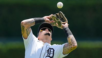 Detroit Tigers shortstop Javier Báez leaves game vs. Dodgers with low back injury