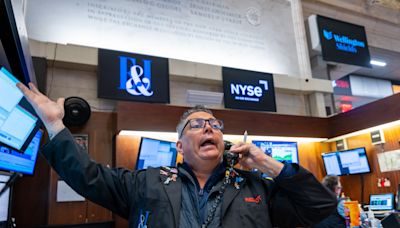 Stock market today: S&P 500, Nasdaq rebound from sell-off as stocks head for winning week