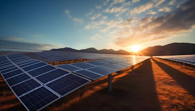 Canadian Solar Inc. (CSIQ): A Good Solar Energy Stock to Invest In Now?