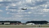 再見了「獵鷹」 美軍AV-8B攻擊機最後一次公開飛行表演 - 自由軍武頻道
