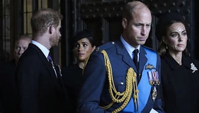 William, il grande ritorno dopo l'annuncio di Kate: "Riprenderà le sue funzioni"