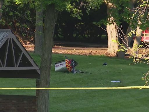 Plane crashes into backyard of Novi home