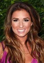 Jessie James Decker