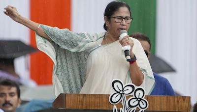 Mamata Banerjee offers shelter to Bangladeshis amid escalating violence