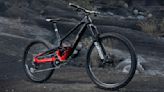 Unsure whether to go for a high pivot or low pivot MTB? Lapierre's new Spicy CF enduro bike offers both