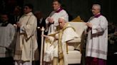 Pope Francis returns to public eye for Easter vigil Mass