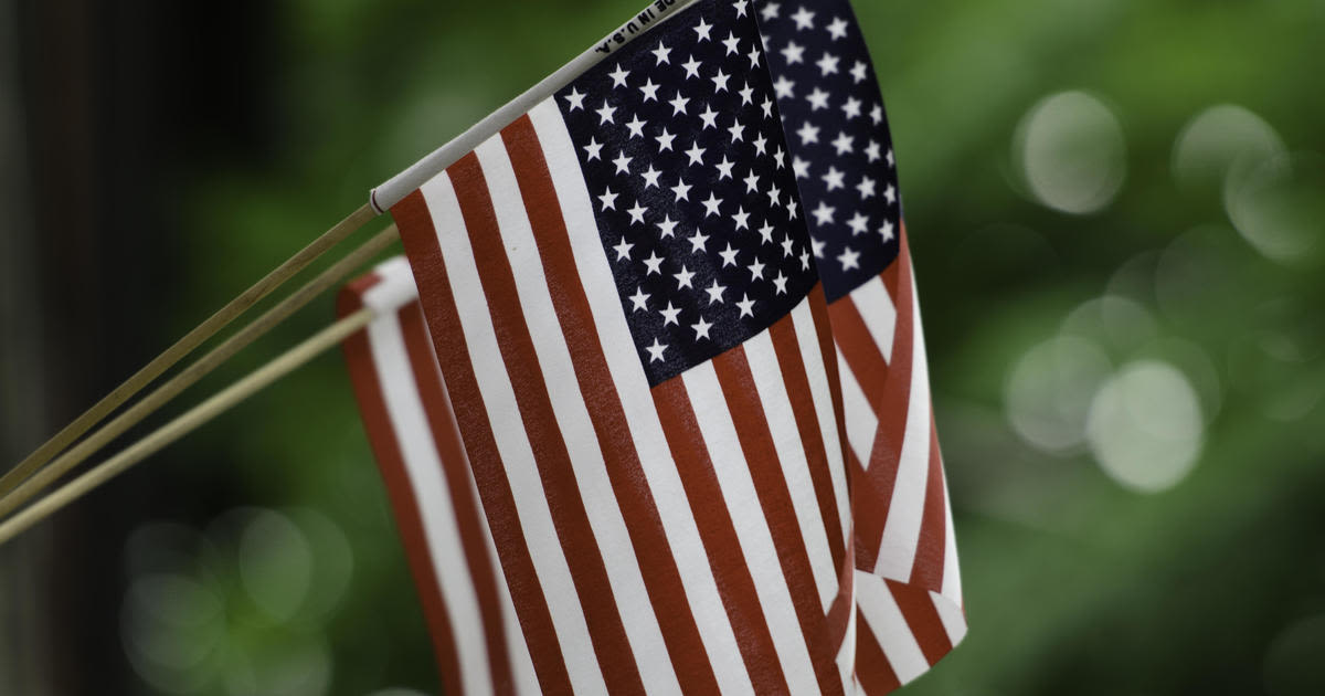 Chicago honoring Memorial Day with ceremony, parade