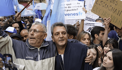 «Vamos a volver»: Sergio Massa y Cristina Kirchner también respaldaron la marcha universitaria - Diario Río Negro