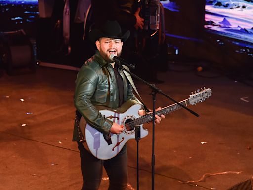 Avivan sentimientos con Grupo Duelo y Bobby Pulido