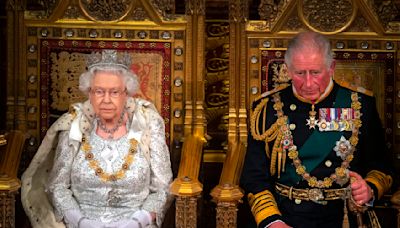 Royals release rare statement addressing Queen Elizabeth retirement rumors