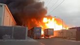 Incendio afecta dos empresas en parque industrial de Apodaca
