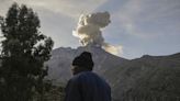 Perú aplicará un plan de contingencia por la actividad del volcán Ubinas