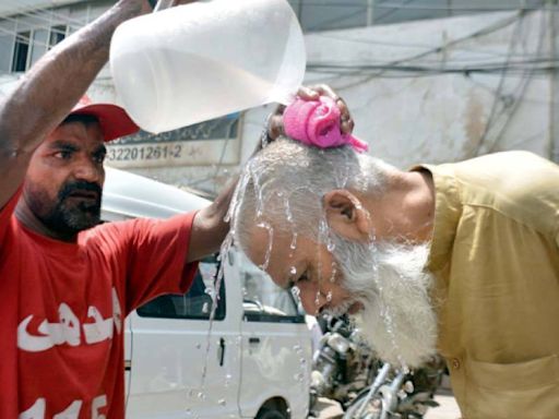 Global warming: World temperature records broken for second consecutive day