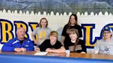 Greenchain wrestler Erickson signs with MSU Northern