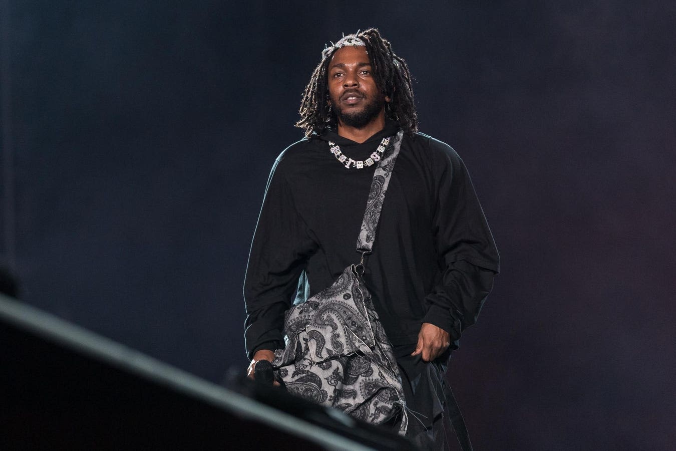 Kendrick Lamar Claims 3 Of The Top 5 Top Songs On iTunes–And They’re All Drake Diss Tracks
