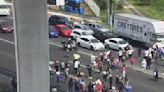 ¡Caos vial! Bloqueo hoy en la México-Toluca a la altura de Lerma, con dirección a CDMX