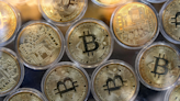 El precio de Bitcoin cae tras varias semanas de subas: las razones de la baja y qué tener en cuenta