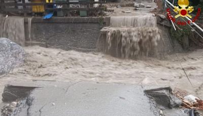 El norte de Italia sufre inundaciones y derrumbamientos de puentes por un violento temporal