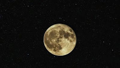 Por qué a veces vemos a la Luna con un color particular, qué significado tiene cada uno de los colores y cuándo los podemos ver