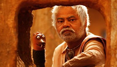 5 underrated Sanjay Mishra movies on Netflix that are quirky treasures