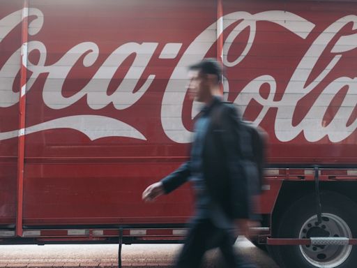 Coca Cola Femsa ‘satura’ fábricas, e terá que abrir nova planta no Brasil, diz CEO global