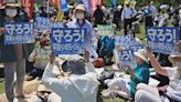 Japanese rally in Tokyo to defend pacifist Constitution, calling for peace