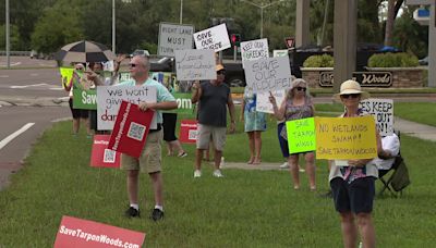 Tarpon Woods residents bring golf course concerns to Pinellas commissioners