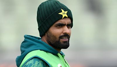 Shoaib Malik Urges Babar Azam To 'Leave Captaincy' Amid Strike-Rate Criticism After Defeat Against India