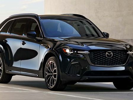 MAZDA推出2025年式CX-70，提供渦輪增壓直列六缸動力和插電式混合動力系統