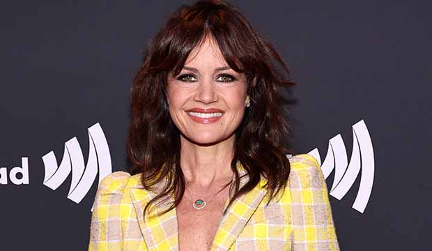 Carla Gugino (‘The Fall of the House of Usher’): ‘Horror allows you to explore as an actor these deeper themes and anxieties’ [Exclusive Video Interview]