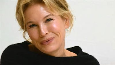 Renée Zellweger torna Bridget Jones in un nuovo film: diventa cougar e ha una storia torbida con un muscoloso toy boy