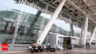 Youtuber's souvenir shop at Chennai airport used for 267kg gold haul worth Rs 167 crore; 9 arrested | Chennai News - Times of India