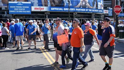 Lions and Tigers fans pack downtown Detroit with playoff buzz in the air