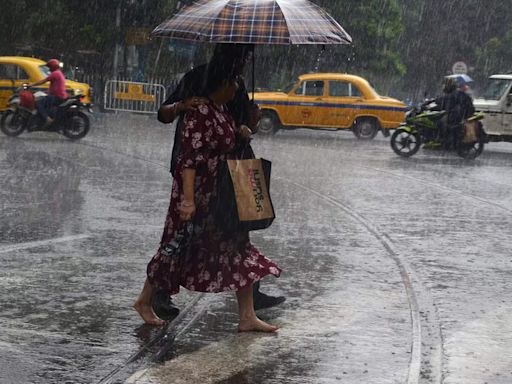 IMD predicts extremely heavy rainfall during the next 2 days, issues red alerts for Northeastern states