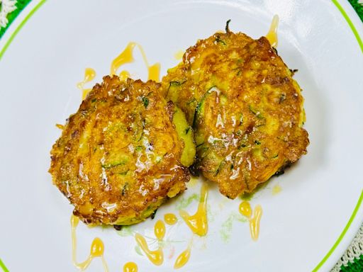 Here's a quick and easy summer treat: Squash fritters