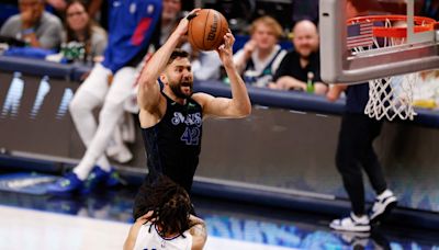 ¿Jugará Maxi Kleber hoy contra los Timberwolves en el 4º partido?