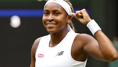 Coco Gauff, abanderada de Estados Unidos junto a LeBron James