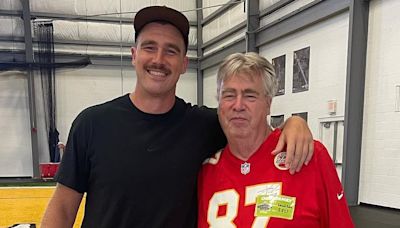 Swifties hail Kelce's dad after response to Taylor stalker's arrest