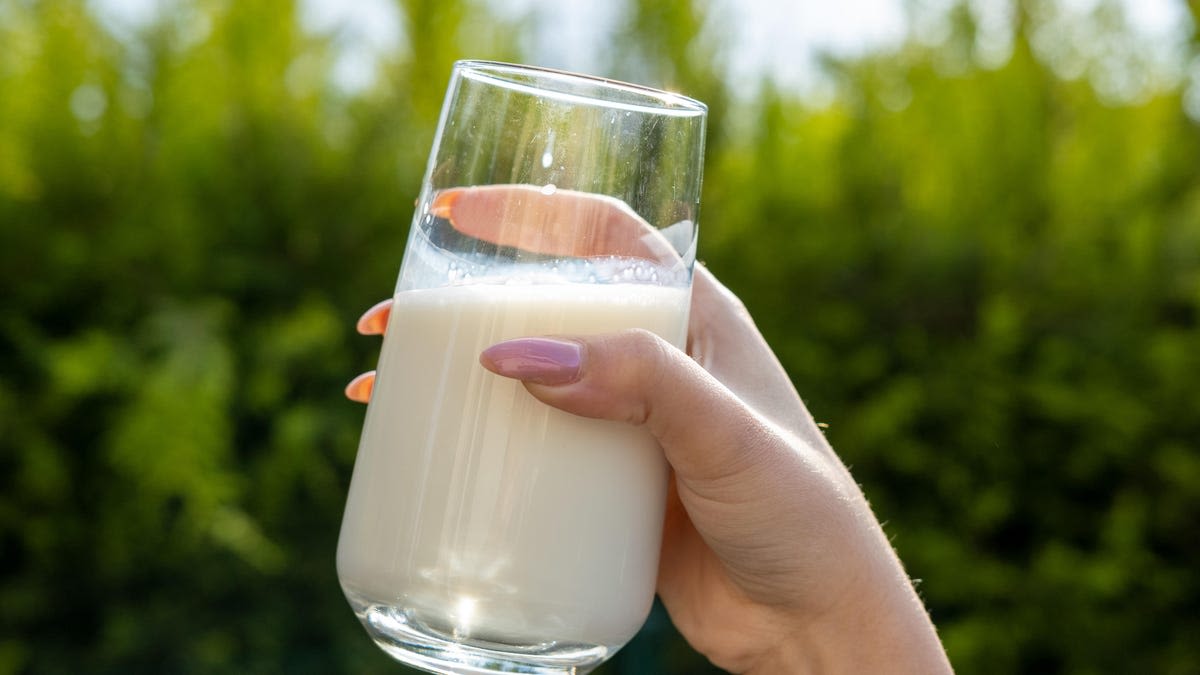 Evidence of Bird Flu Found in Pasteurized Milk. Here's What That Means