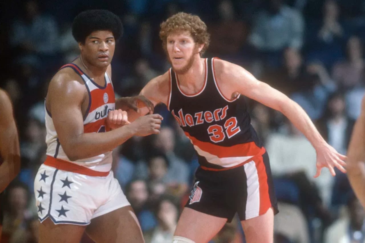 Bill Walton dead at 71: NBA, sports worlds react, including Dr. J, Jay Bilas and more