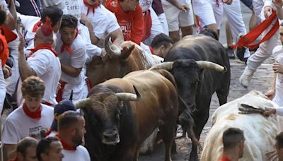 Así ha sido el encierro de San Fermín este lunes 8 de julio: incidentes, cogidas y duración