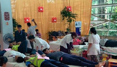 Adani Group sets a new record! 10K liters of blood donated nationwide: See pics - Record-breaking!