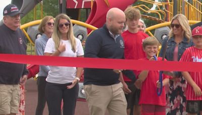 City of Appleton holds ribbon cutting ceremony for Lundgaard Park
