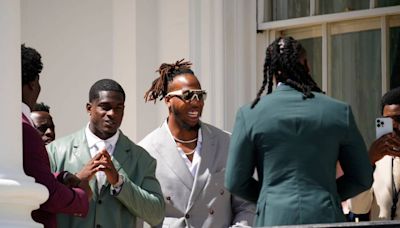 Chiefs players, staff share behind-the-scenes photos from team’s White House trip