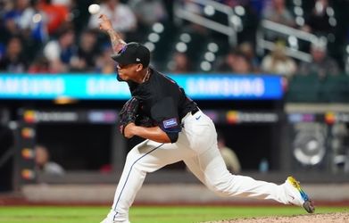 Mets place Dedniel Nunez on IL, DFA Adrian Houser amid flurry of roster moves