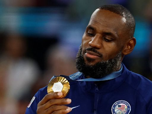 LeBron James superó en oros a Jordan y no dudó en mostrar su respeto