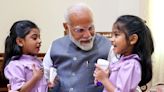 PM Modi gets special welcome by Haryana governor's granddaughters| Video