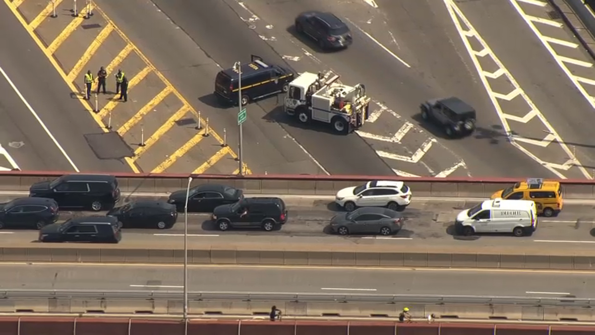 Queens-Midtown Tunnel shuts down due to water main break, MTA says